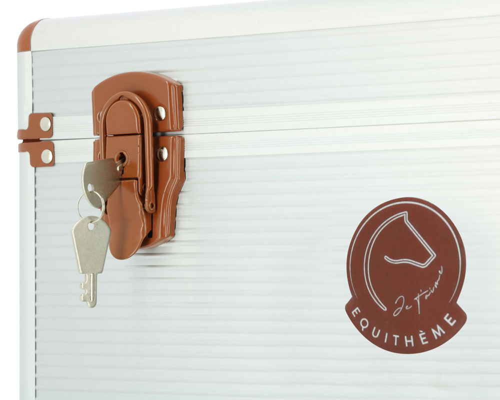 Coffre de pansage EQUITHÈME Je t'aime