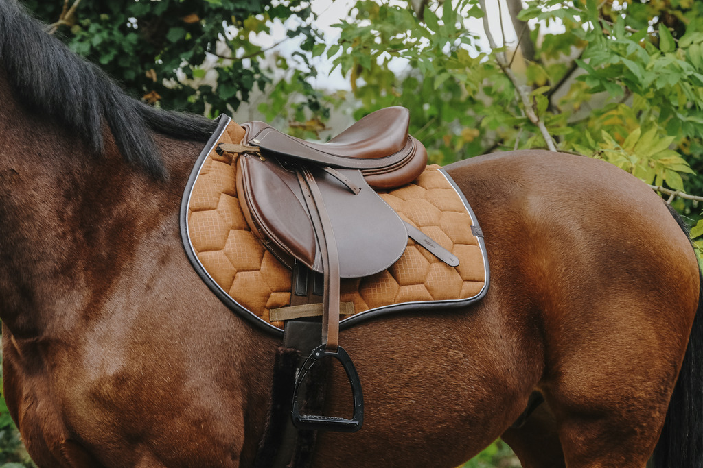 Tapis de selle EQUITHÈME "Quadri"