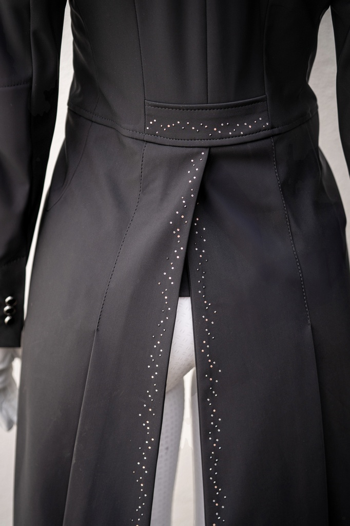 Blazer de dressage HKM Jill porté en reprise