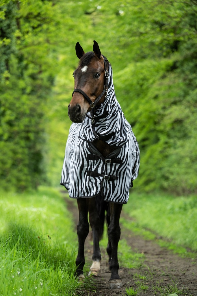 Couverture et couvre-cou anti-mouches HKM Zebra, détail de l'encolure