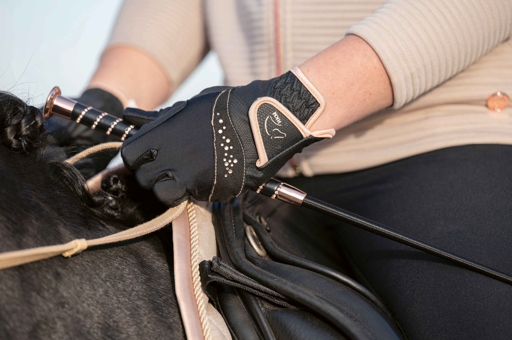 Gants HKM Rosegold Glamour Style, détail de la broderie