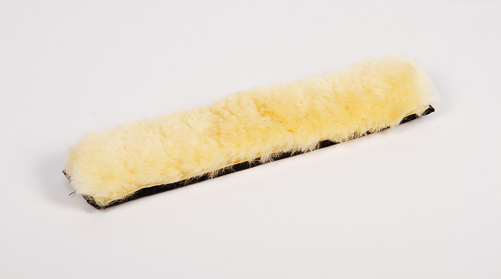 Fourreau de têtière Merino, vue complementaire mettant en evidence les finitions et les coutures du produit