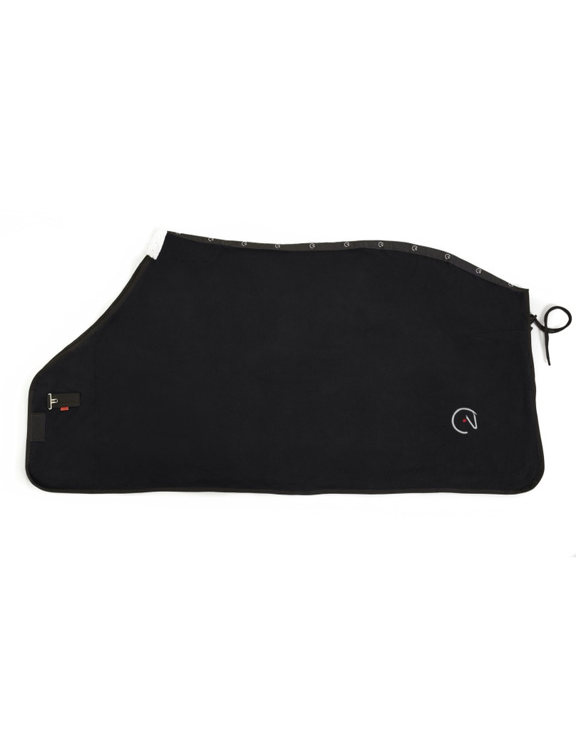 Couverture polaire Horse Head 300g EGO7 coloris Noir, gros plan finitions et coutures techniques