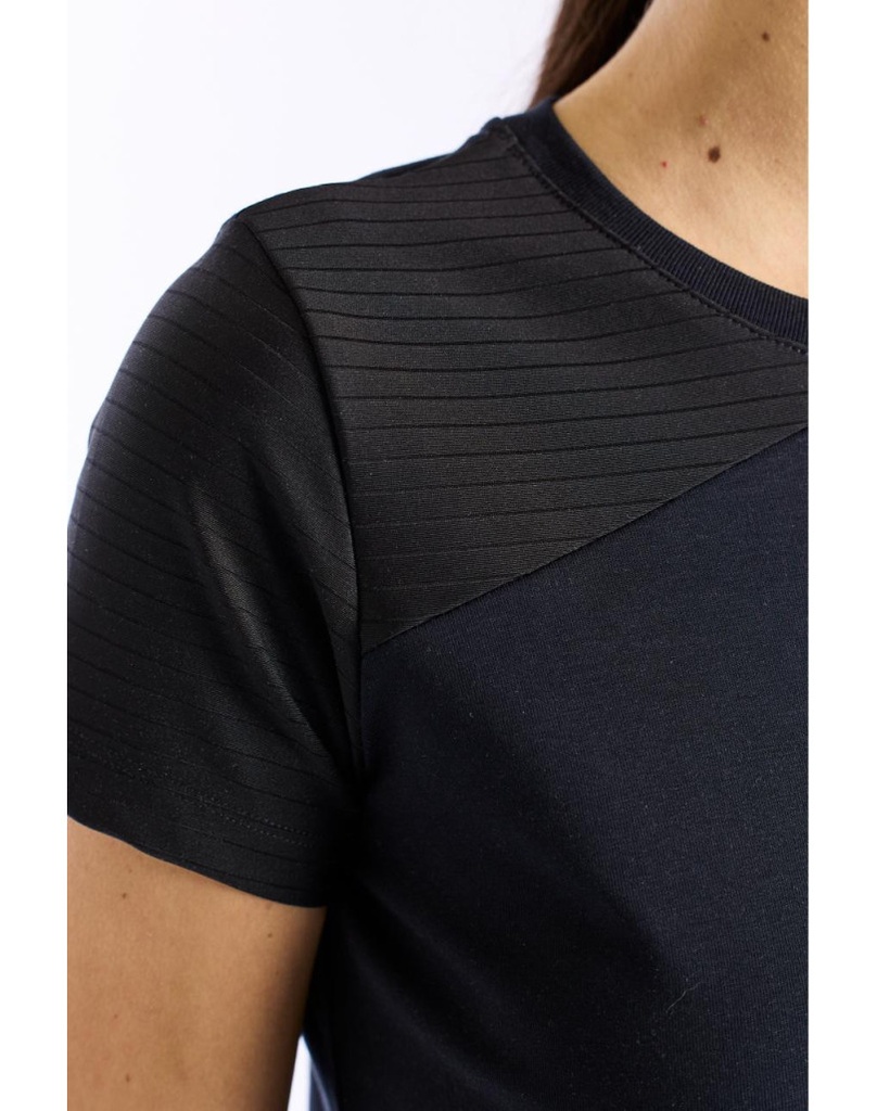 T-SHIRT RIBBED MV EGO7, gros plan finitions et coutures techniques