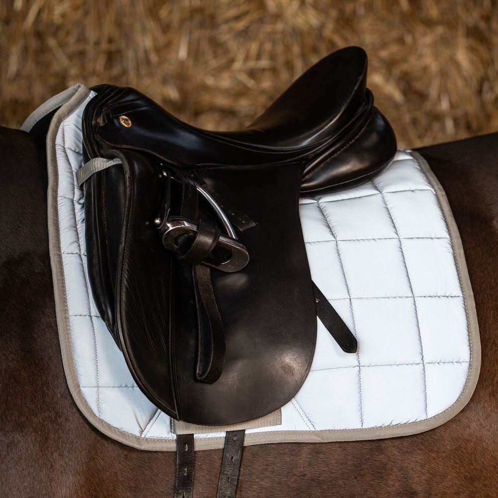 Tapis de selle réfléchissant