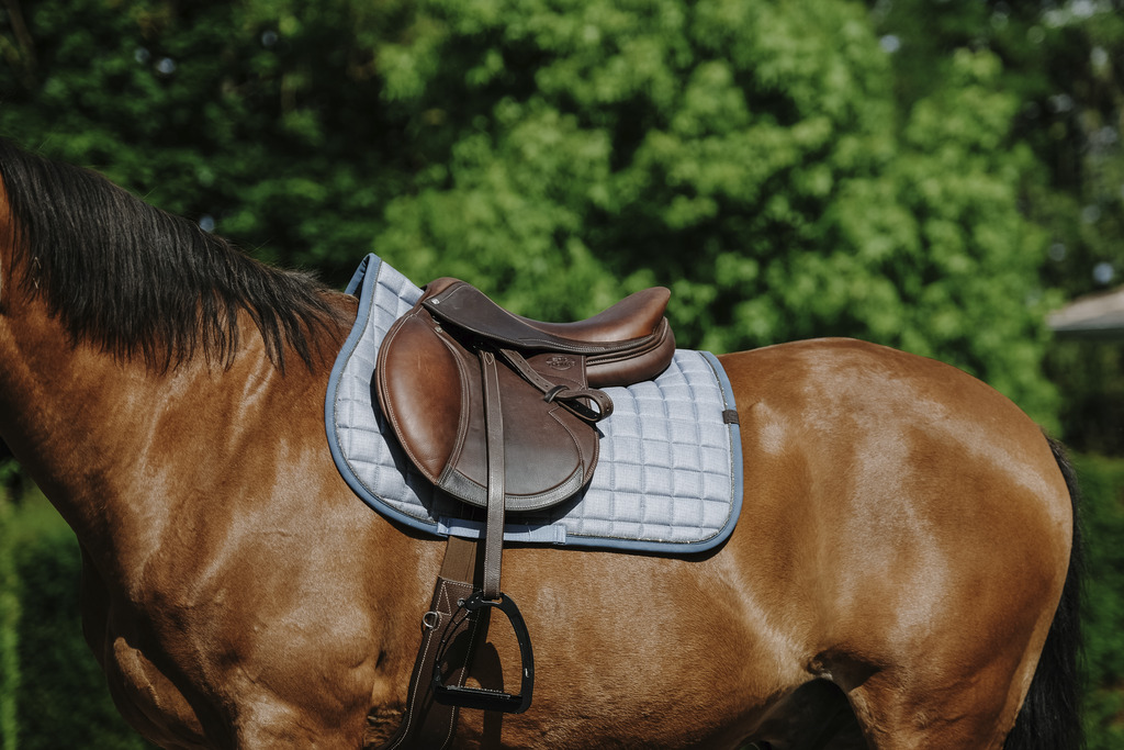 Tapis de selle EQUITHÈME - Chic