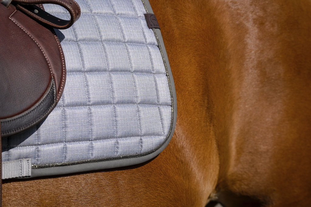 Tapis de selle EQUITHÈME - Chic