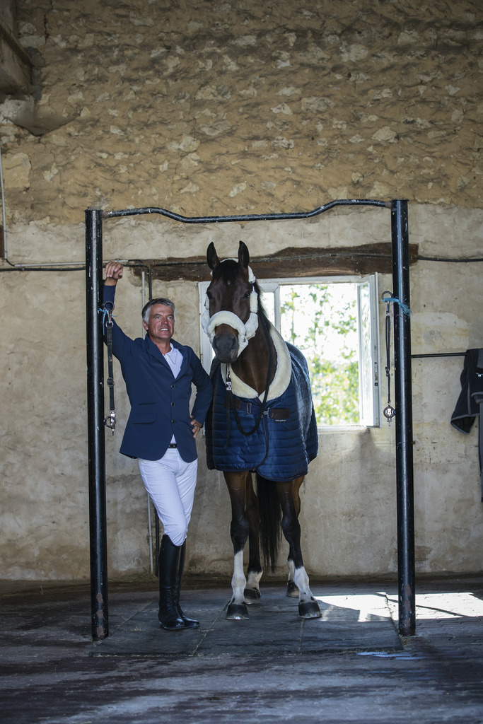 Couverture d'écurie EQUITHÈME "Teddy", doublée mouton synthétique