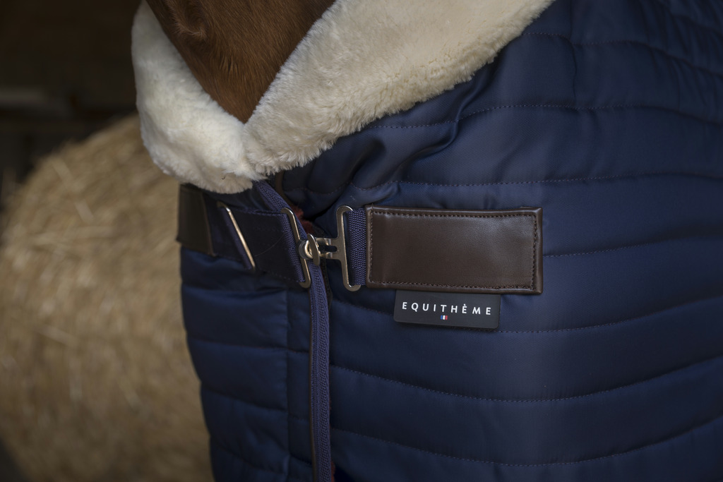 Couverture d'écurie EQUITHÈME "Teddy", doublée mouton synthétique
