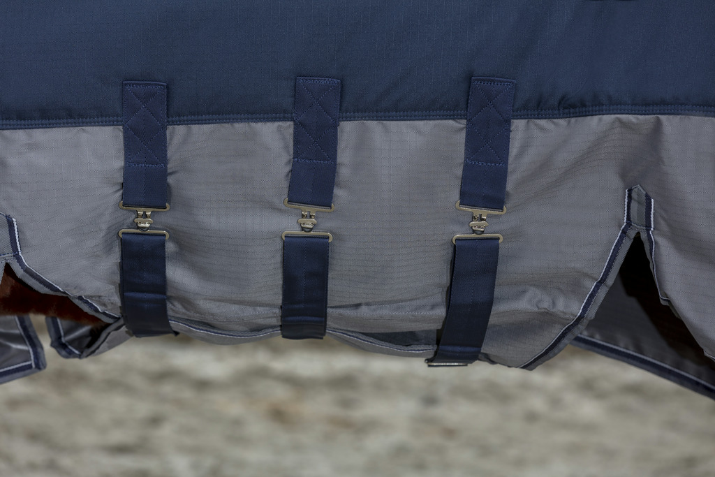 Couverture EQUITHÈME "TYREX 600 D", 300g, Belly belt