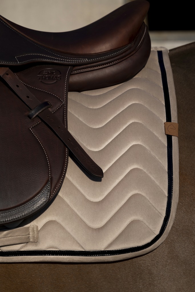 Tapis de selle EQUITHÈME "Glossy"