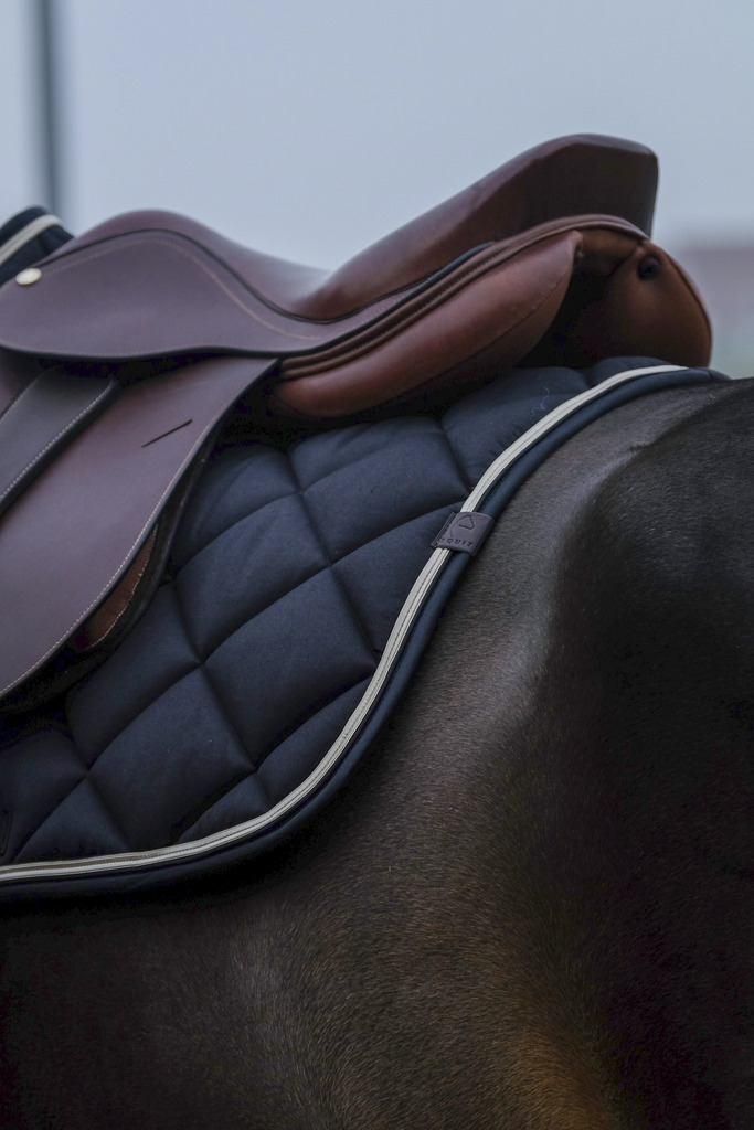Tapis de selle EQUITHÈME "Classic"