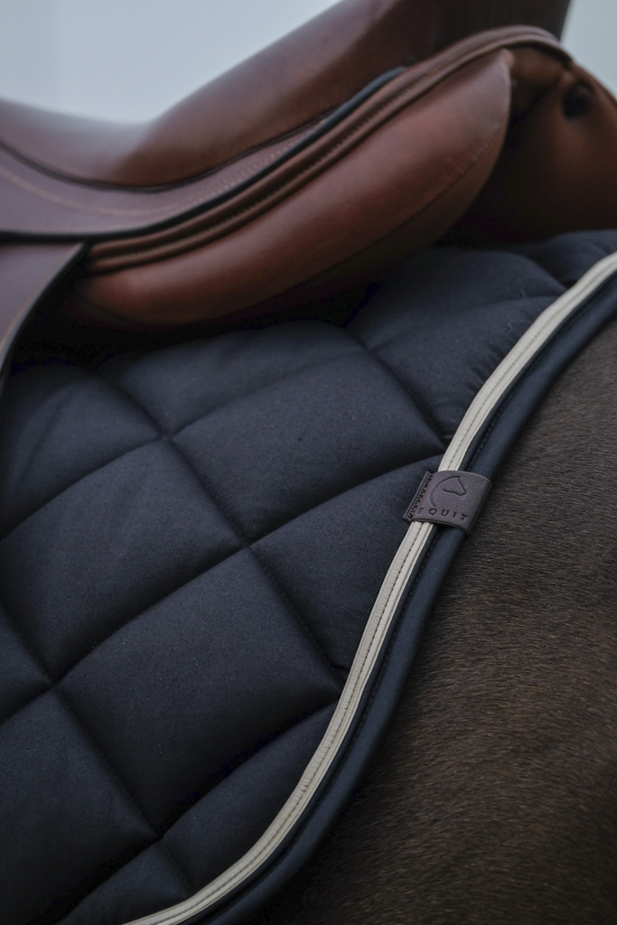Tapis de selle EQUITHÈME "Classic"