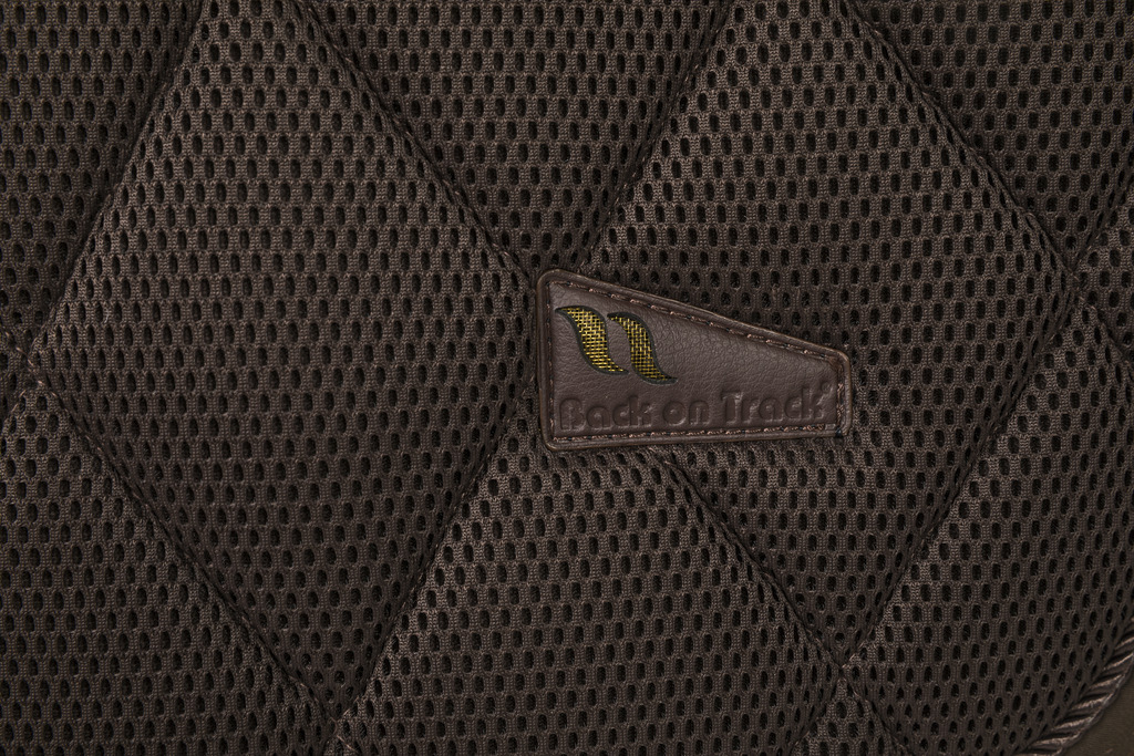 Tapis de selle BACK ON TRACK® "Airflow"