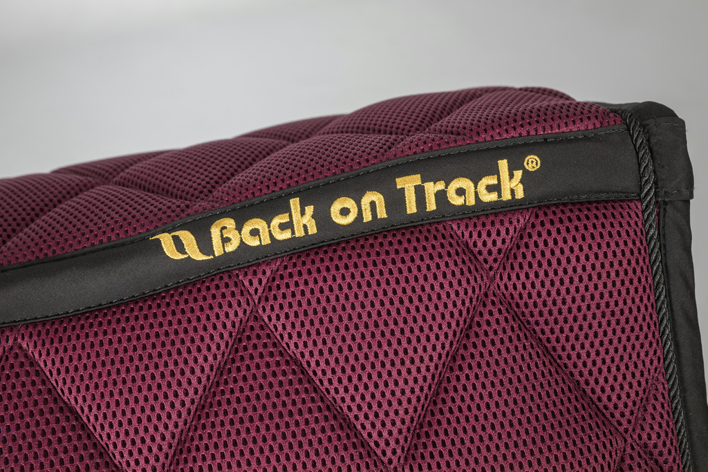 Tapis de selle BACK ON TRACK® "Airflow"