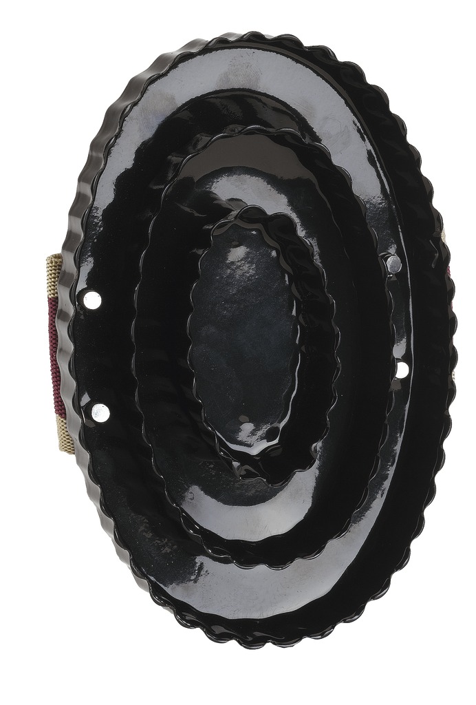 [700025] Étrille ovale métallique HIPPOTONIC