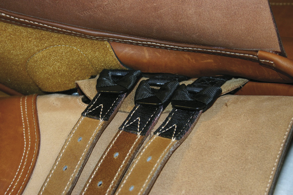 [702027018] Contre-sanglons BATES en cuir à fixation rapide (Brun, 13"/33cm)